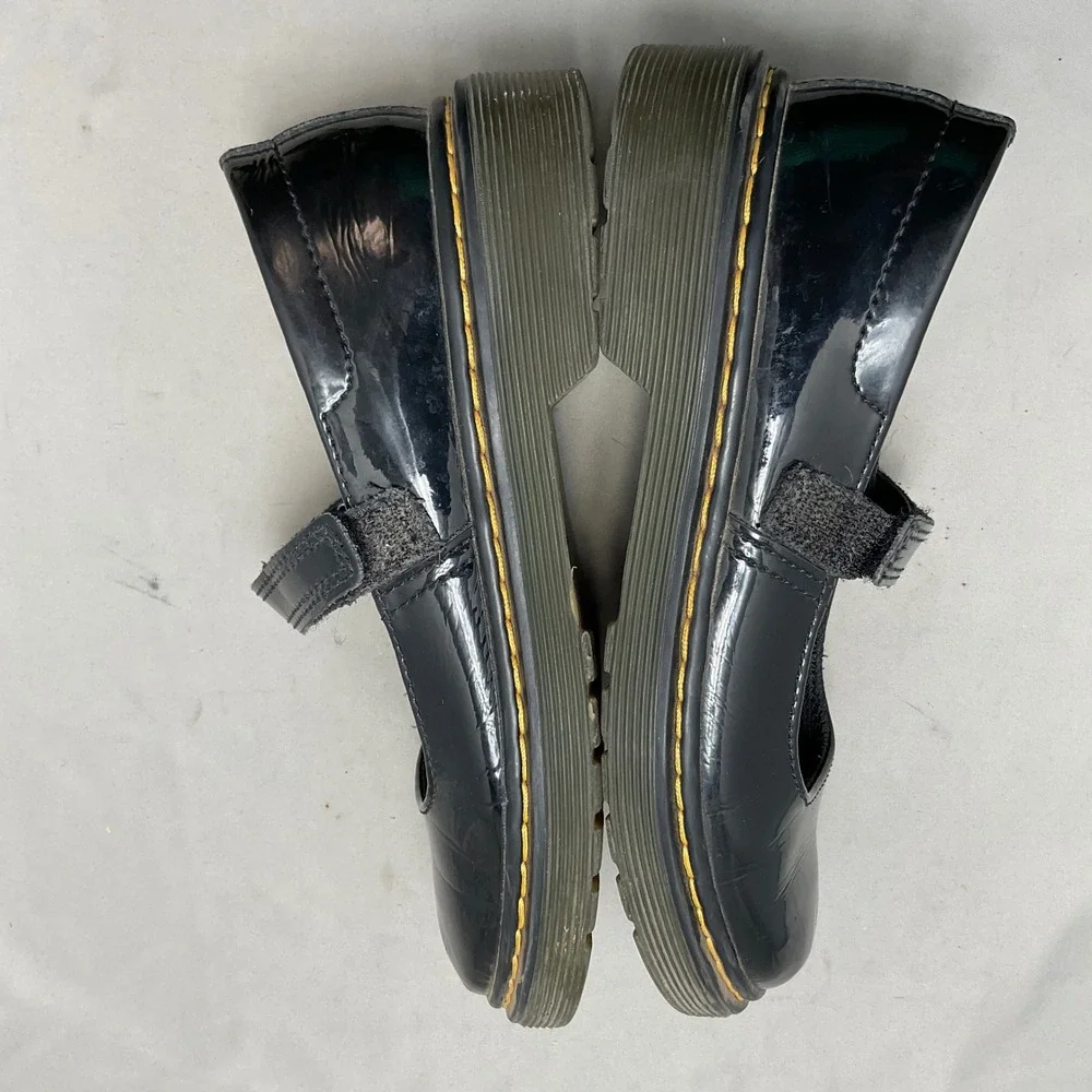 Dr. Martens Polly Mary Jane Kids Size 1 Black Patent Leather T-Strap Shoes